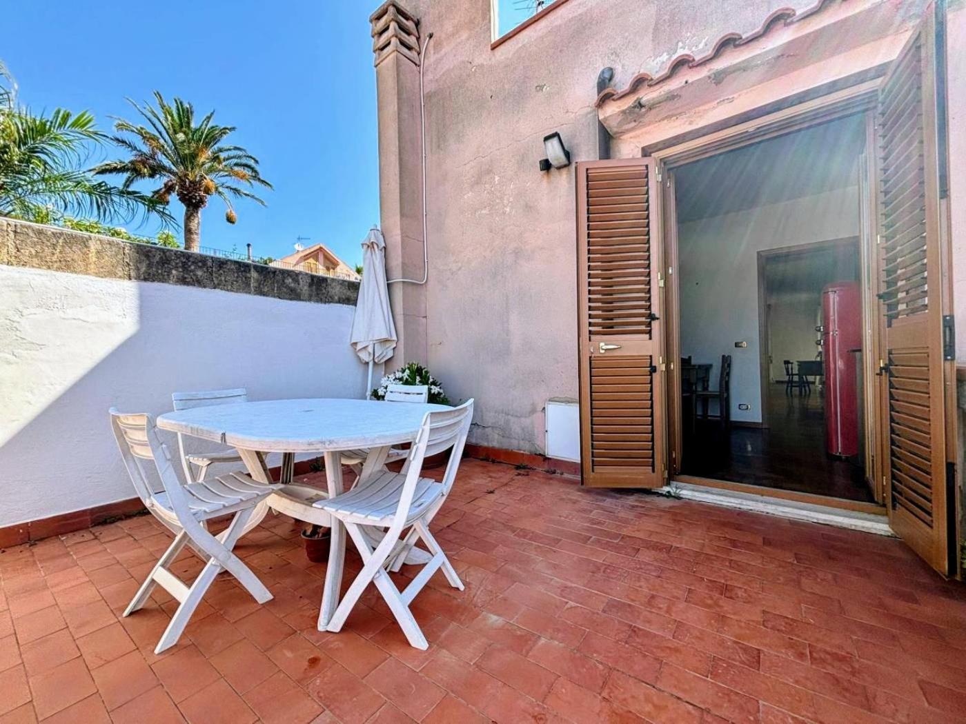 Aloha Village - Bed&pet Messina